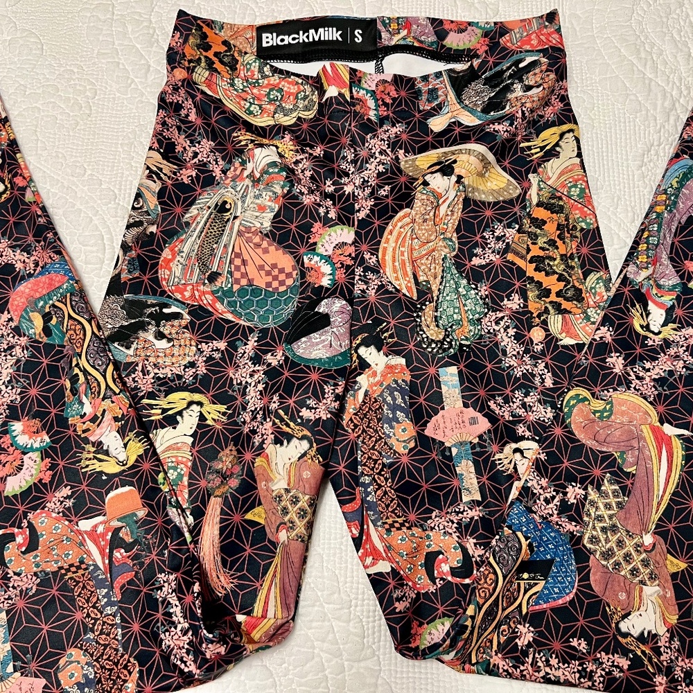 BlsckMilk leggings